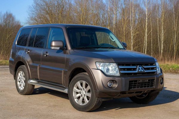 Albania 4x4 off-road car rental Rexton. Albania 4x4 off-road.