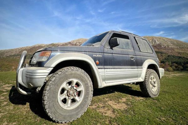 Albania 4x4 off-road car rental Rexton. Albania 4x4 off-road.