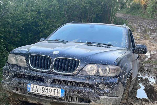 Albania 4x4 off-road car rental Rexton. Albania 4x4 off-road.