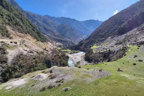 Albania 4x4 car rental. The Ali Pasha Aqueduct in Albania