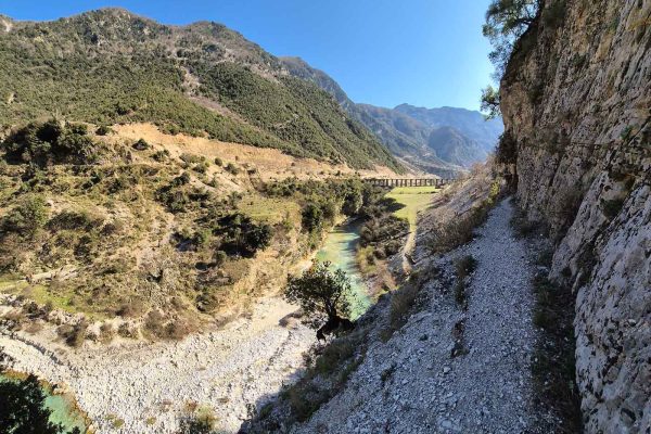 Albania 4x4 car rental. The Ali Pasha Aqueduct in Albania
