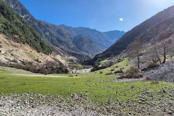 Albania 4x4 car rental. The Ali Pasha Aqueduct in Albania