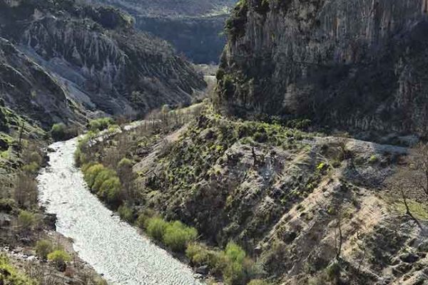 Albania 4x4 car rental. The Ali Pasha Aqueduct in Albania