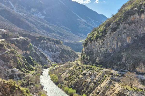 Albania 4x4 car rental. The Ali Pasha Aqueduct in Albania