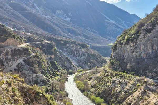Albania 4x4 car rental. The Ali Pasha Aqueduct in Albania