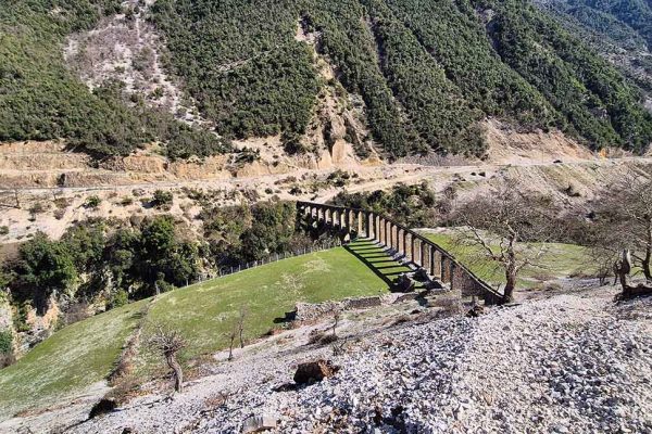 Albania 4x4 car rental. The Ali Pasha Aqueduct in Albania