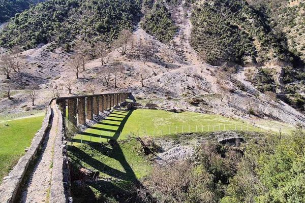 Albania 4x4 car rental. The Ali Pasha Aqueduct in Albania